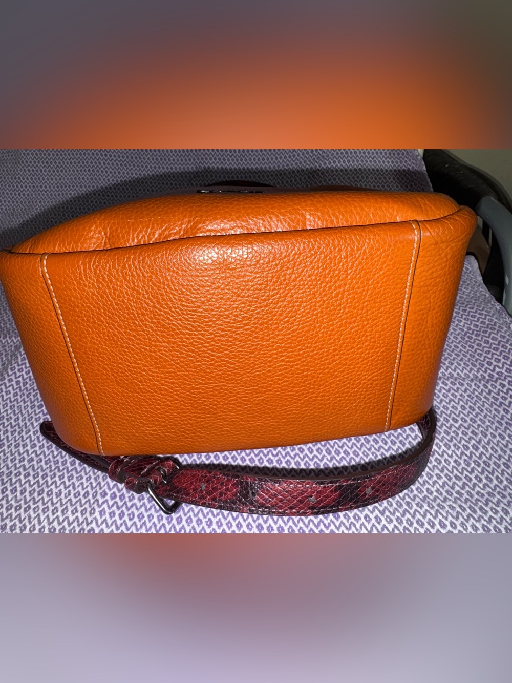 Coach Jules Hobo bag in Sunset pebble leather, featuring snake-embossed straps - Picture 4 of 8